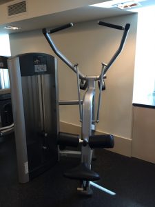 Life Fitness Signature Series Lat Pull Down